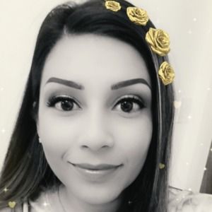 Meet your Posher, Estela